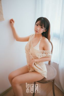 美女露胸视频